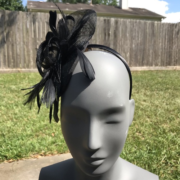 Hat Black Fascinator - Picture 1 of 6